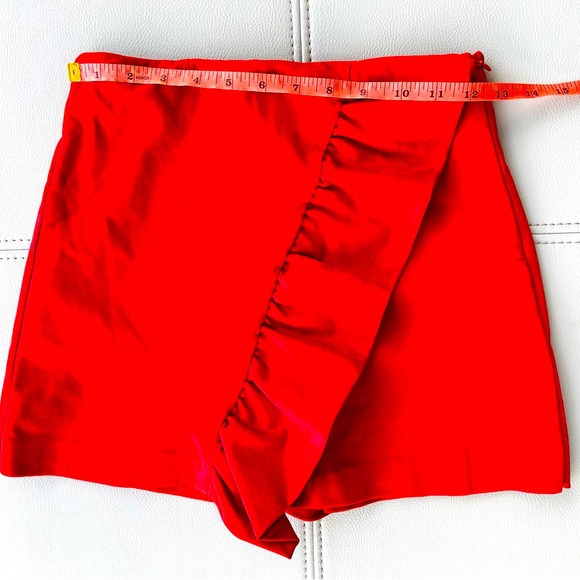 NWT! ZARA Faux Suede Asymmetrical Ruffle Skort Shorts Mini Skirt in RED Size XS - Picture 2 of 16
